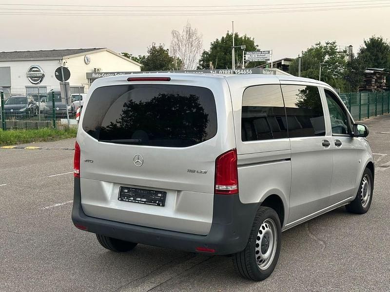 Gebraucht Mercedes Vito 190 PS (139 kW) 2019 Silber Van