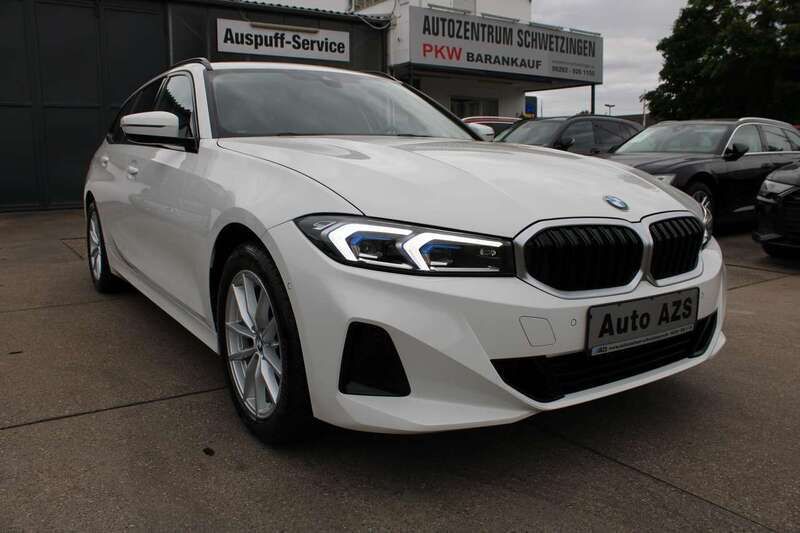 Alpinweiss iii Gebraucht 2023 BMW 318 Sport Line Kombi | 29.590 € (Fairer Preis) - Bild 1/4