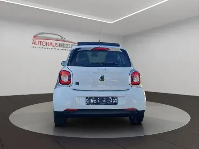 Gebraucht Smart ForFour Electric Drive 60 kW (82 PS) 2021 Weiß Limousine