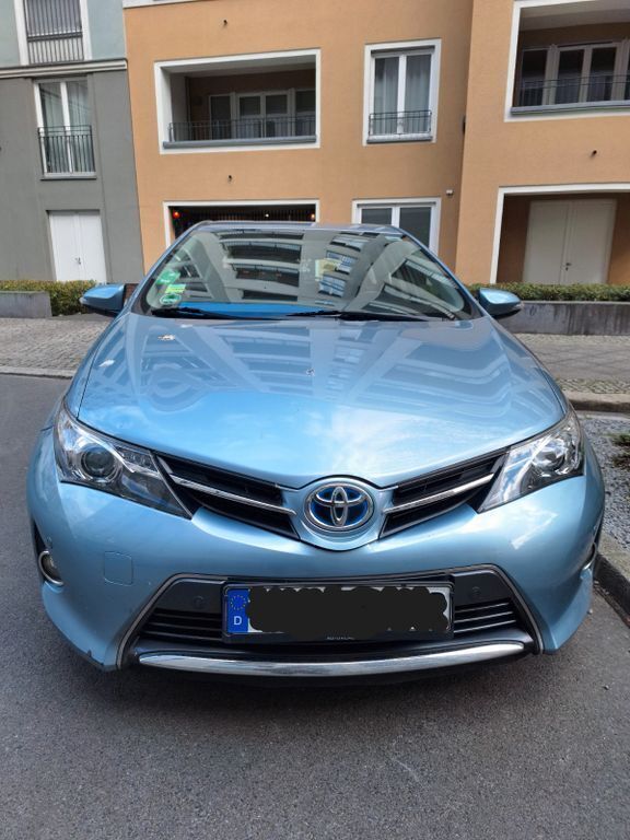 Blau Gebraucht 2013 Toyota Auris Executive Limousine | 14.100 € (Teuer) - Bild 1/4
