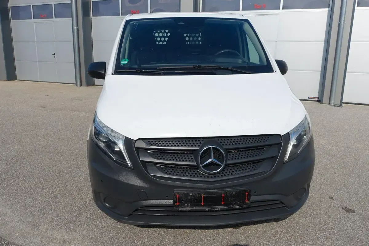 Gebraucht Mercedes Vito 163 PS (119 kW) 2019 Weiß Van