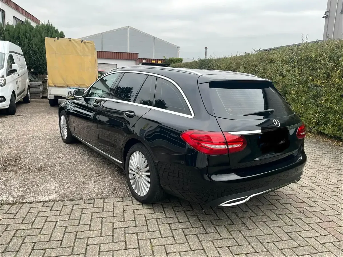 Gebraucht Mercedes C250 Luxury 204 PS (150 kW) 2014 Schwarz Kombi