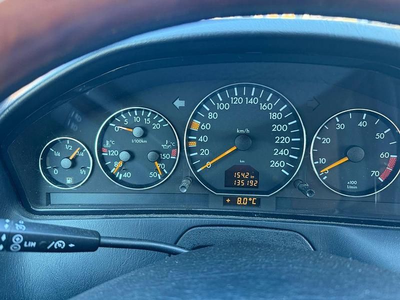 Gebraucht Mercedes SL320 224 PS (164 kW) 2000 Silber Cabrio