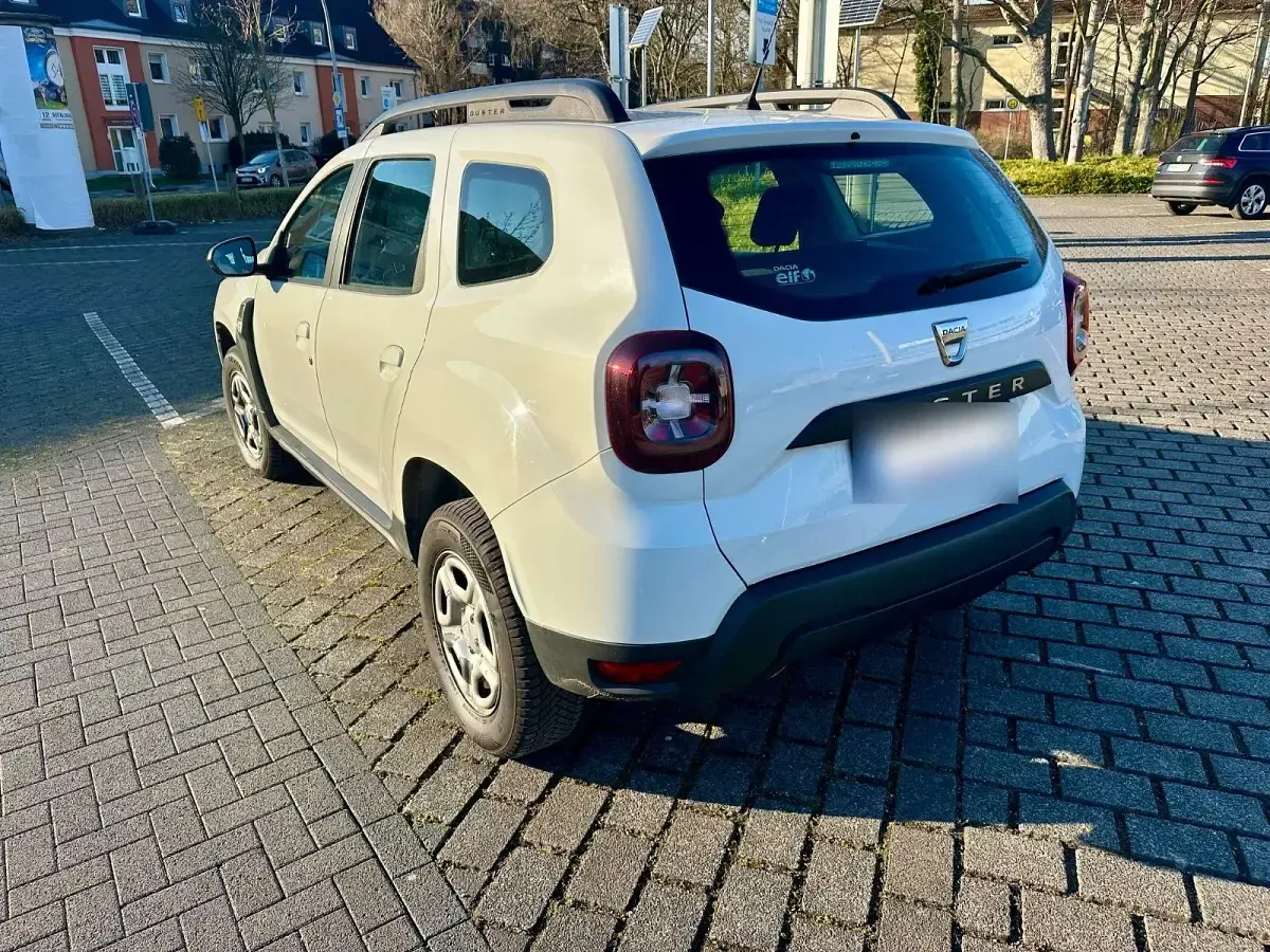 Gebraucht Dacia Duster Comfort 114 PS (83 kW) 2019 Weiß SUV