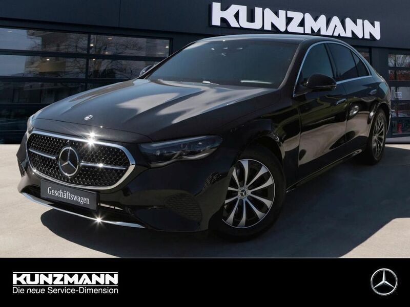 Obsidianschwarz metallic Gebraucht 2025 Mercedes E200 Avantgarde Limousine | 52.740 € (Teuer) - Bild 1/4