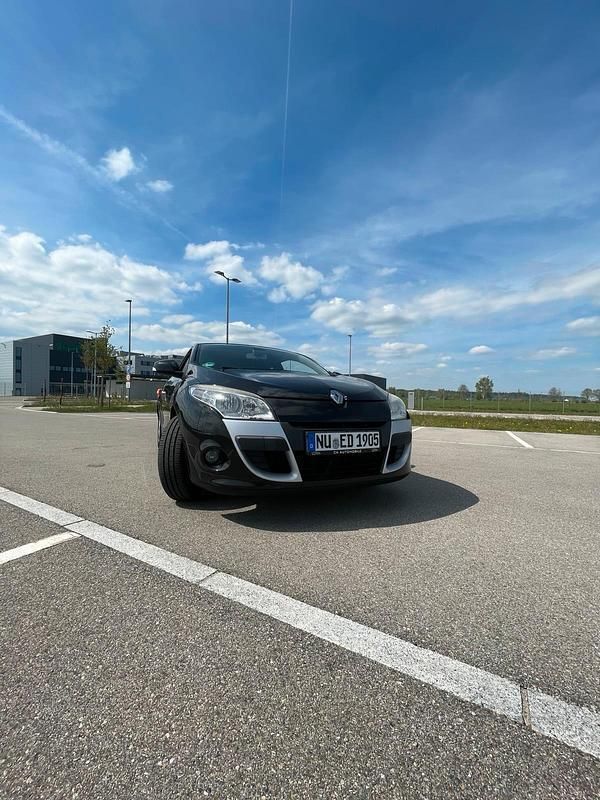 Schwarz Gebraucht 2009 Renault Mégane Coupé Coupé | 4.300 € (Guter Preis) - Bild 1/4