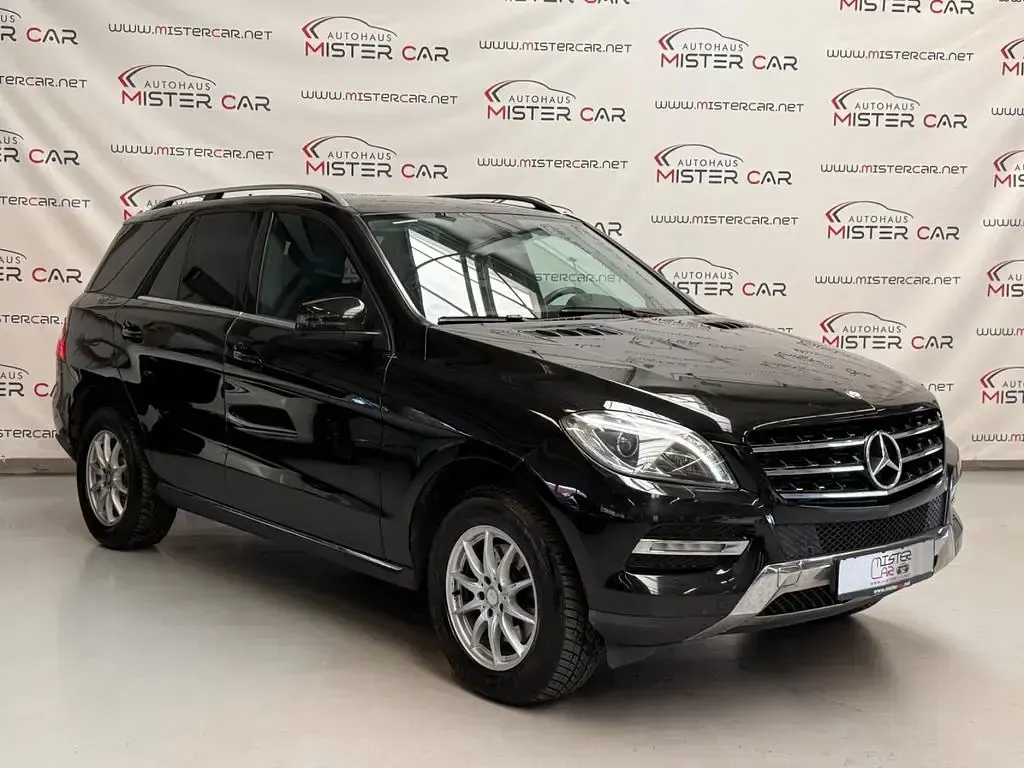 Gebraucht Mercedes ML350 258 PS (189 kW) 2012 Schwarz SUV