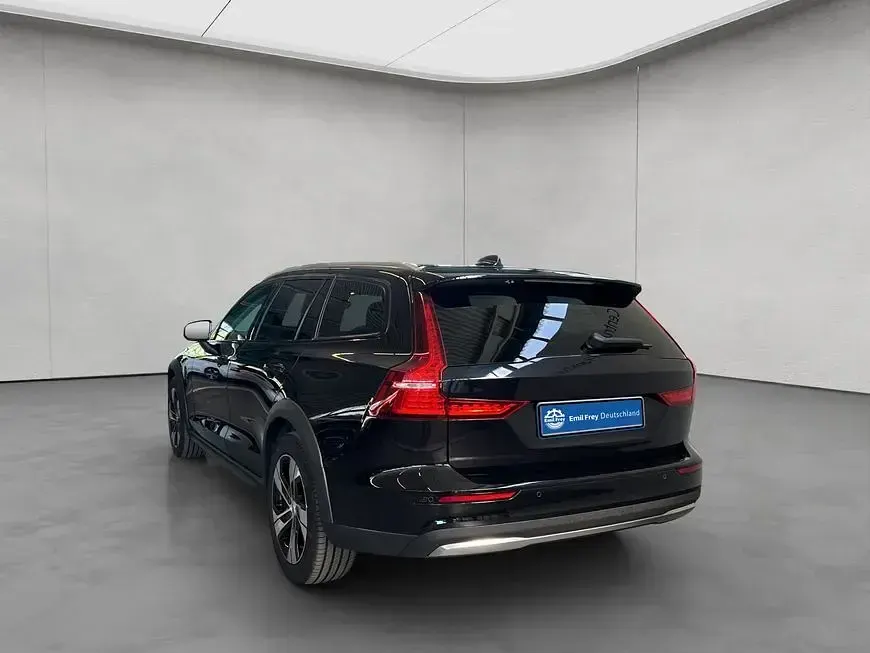 Gebraucht Volvo V60 CC 145 PS (106 kW) 2024 Kombi
