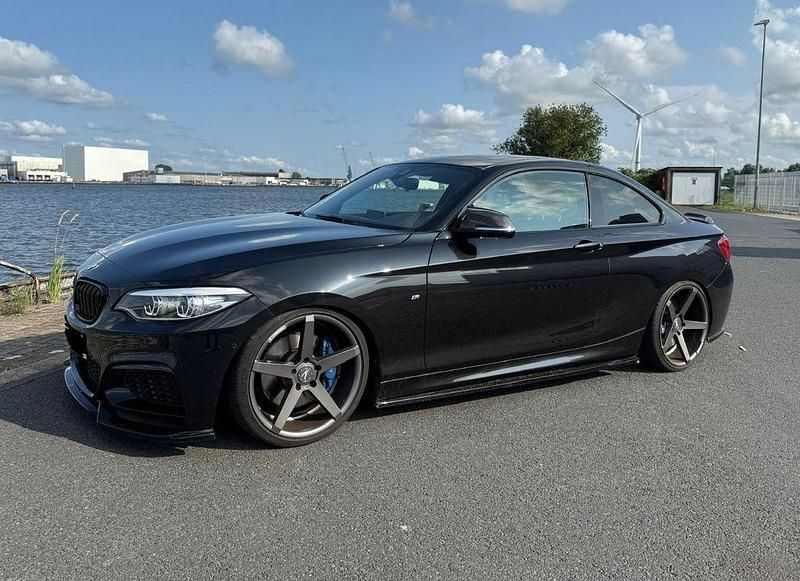 Schwarz Gebraucht 2021 BMW 220 M Sport Coupé | 29.500 € (Guter Preis) - Bild 1/4
