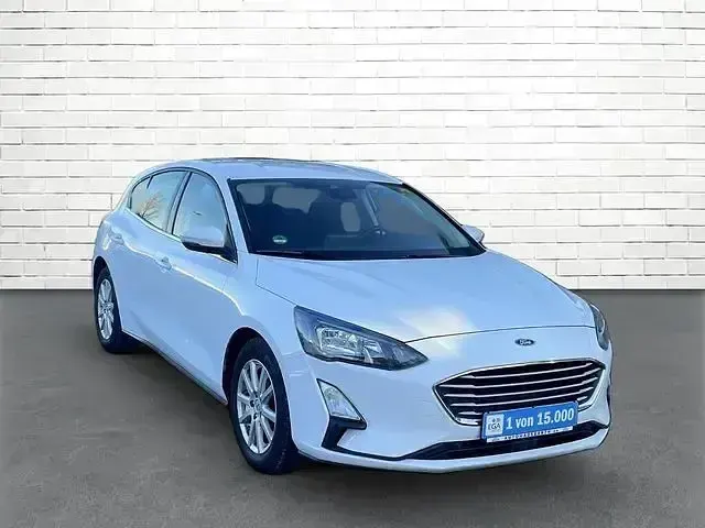 Gebraucht Ford Focus 120 PS (88 kW) 2021 Weiß Limousine