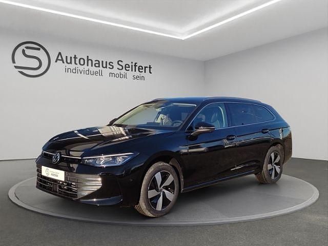 Neu VW Passat Business 150 PS (110 kW) 2025 Schwarz Limousine