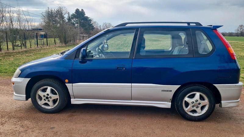 Gebraucht Mitsubishi Space Runner 150 PS (110 kW) 1999 Blau Van / Kleinbus
