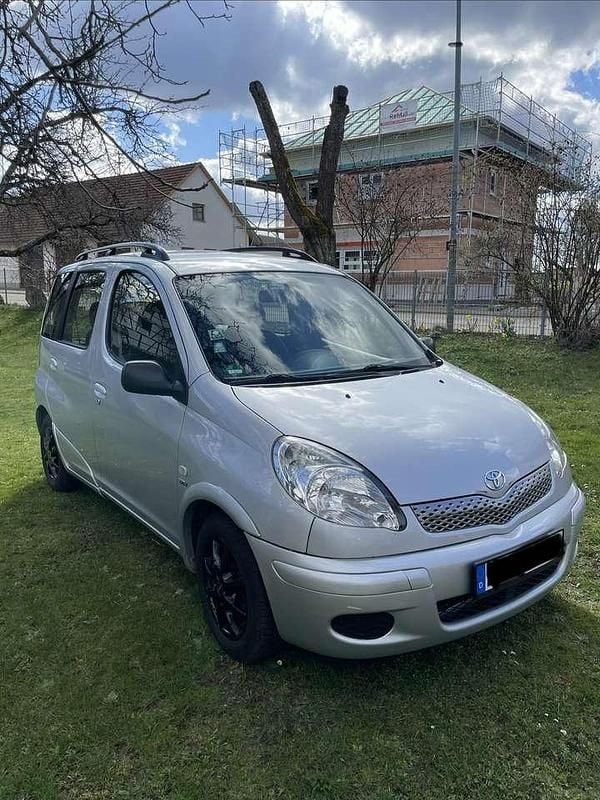 Gebraucht Toyota Yaris Verso Sol 84 PS (61 kW) 2004 Grau Van / Kleinbus