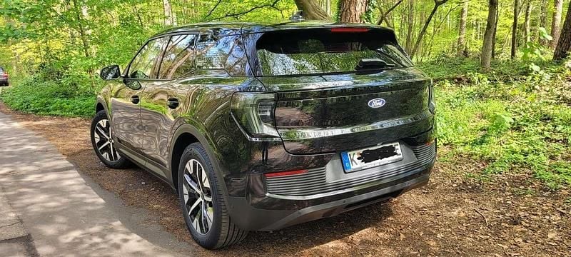 Second-hand Ford Explorer Extended Range 210 kW (286 CP) 2025 Negru SUV