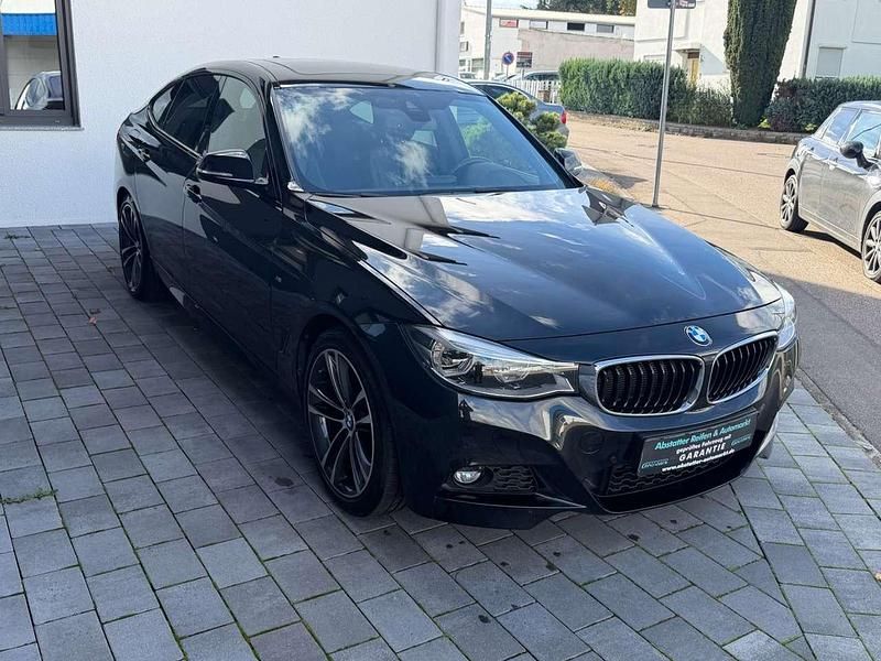 Gebraucht BMW 330 Gran Turismo M Sport 258 PS (189 kW) 2017 Saphirschwarz Limousine