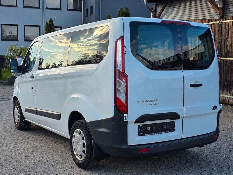 Second-hand Ford Transit Trend 131 CP (96 kW) 2017 Alb Monovolum