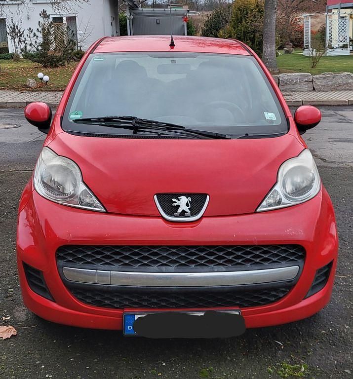 Rot Gebraucht 2009 Peugeot 107 Filou Kleinwagen | 900 € (Guter Preis) - Bild 1/4