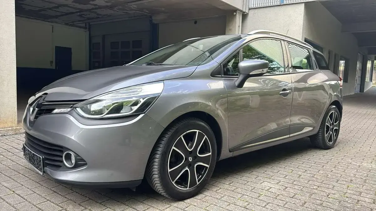 Gebraucht Renault Clio Luxe 90 PS (66 kW) 2014 Grau cassiopee Kombi
