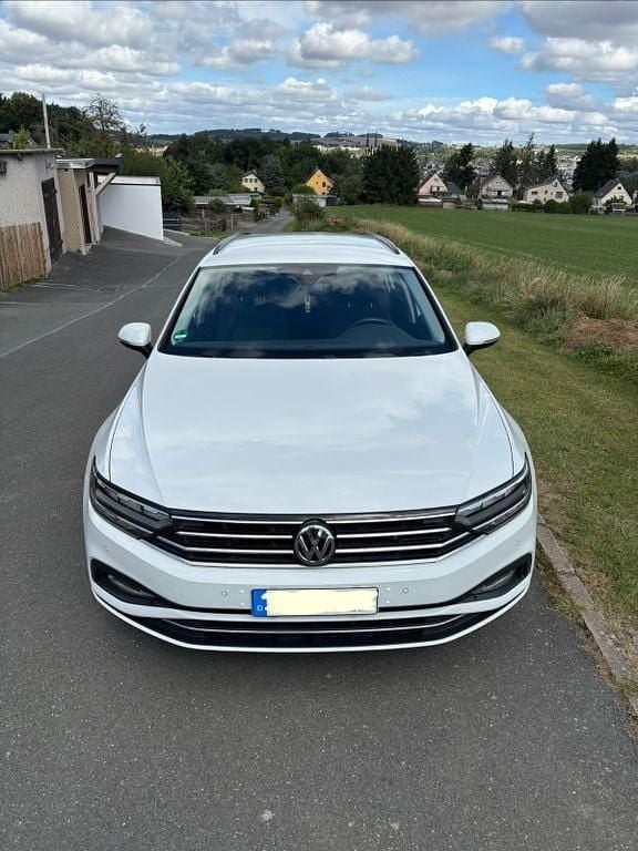 Gebraucht VW Passat Business 150 PS (110 kW) 2020 Weiß Kombi