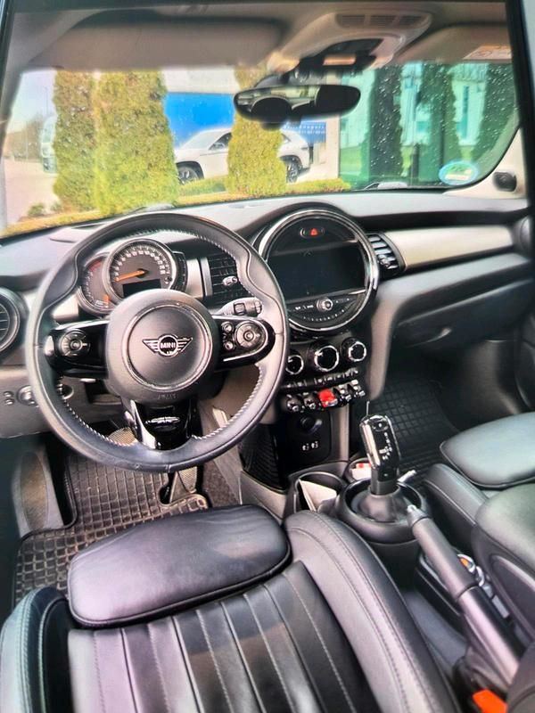 Gebraucht Mini Cooper 136 PS (100 kW) 2019 Blau Kleinwagen