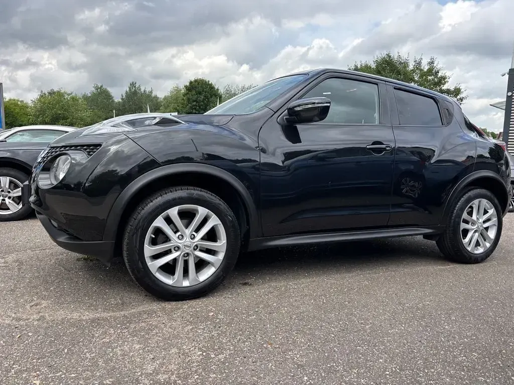 Gebraucht Nissan Juke Acenta 117 PS (86 kW) 2015 Schwarz SUV