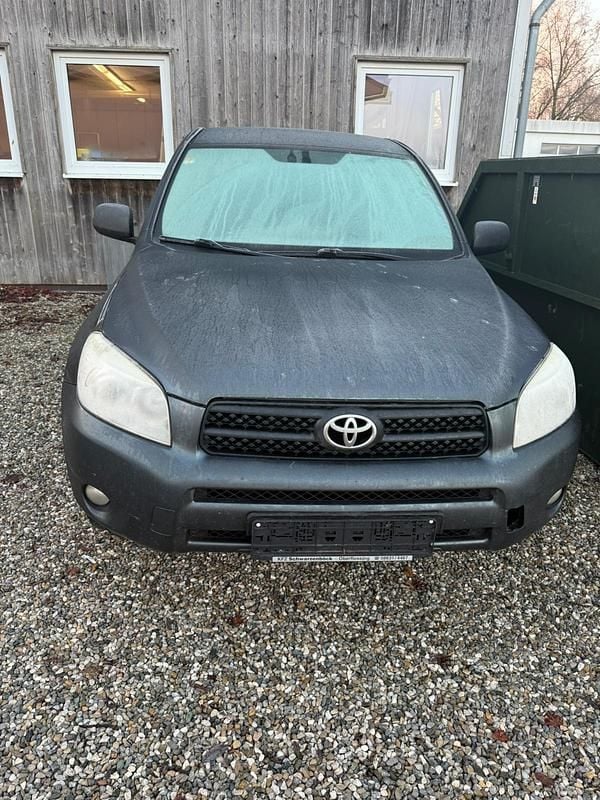 Grau Gebraucht 2009 Toyota RAV4 SUV | 4.000 € (Superpreis) - Bild 1/4