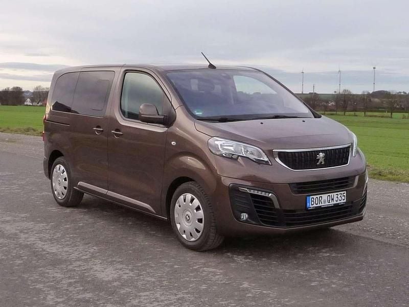 Braun Gebraucht 2020 Peugeot Traveller Business-Line Van / Kleinbus | 27.900 € (Superpreis) - Bild 1/4