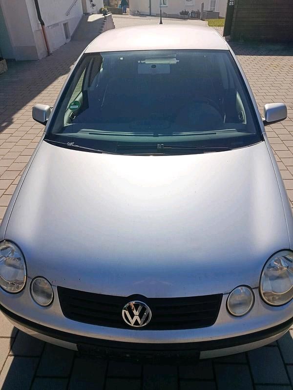 Gebraucht VW Polo 64 PS (47 kW) 2003 Silber Kleinwagen