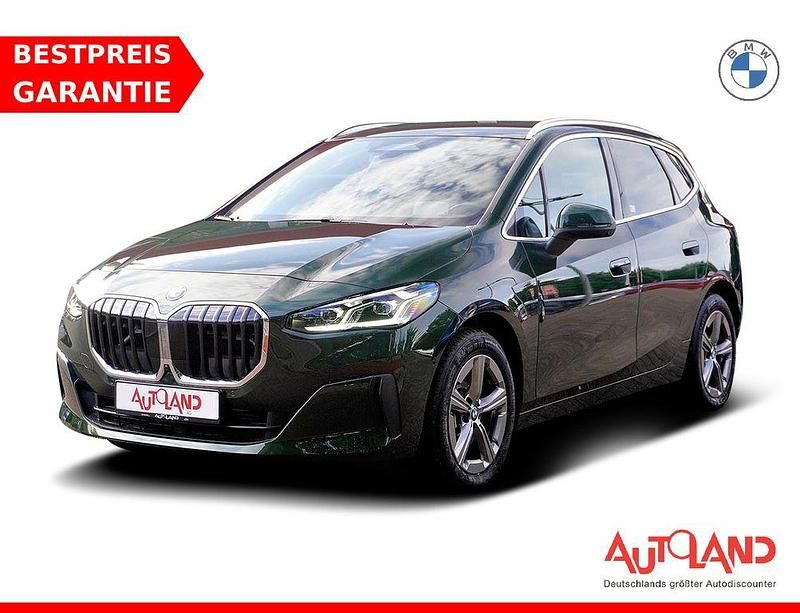 Grün Gebraucht 2023 BMW 223 Active Tourer Sport Line Van / Kleinbus | 36.990 € (Etwas zu teuer) - Bild 1/4