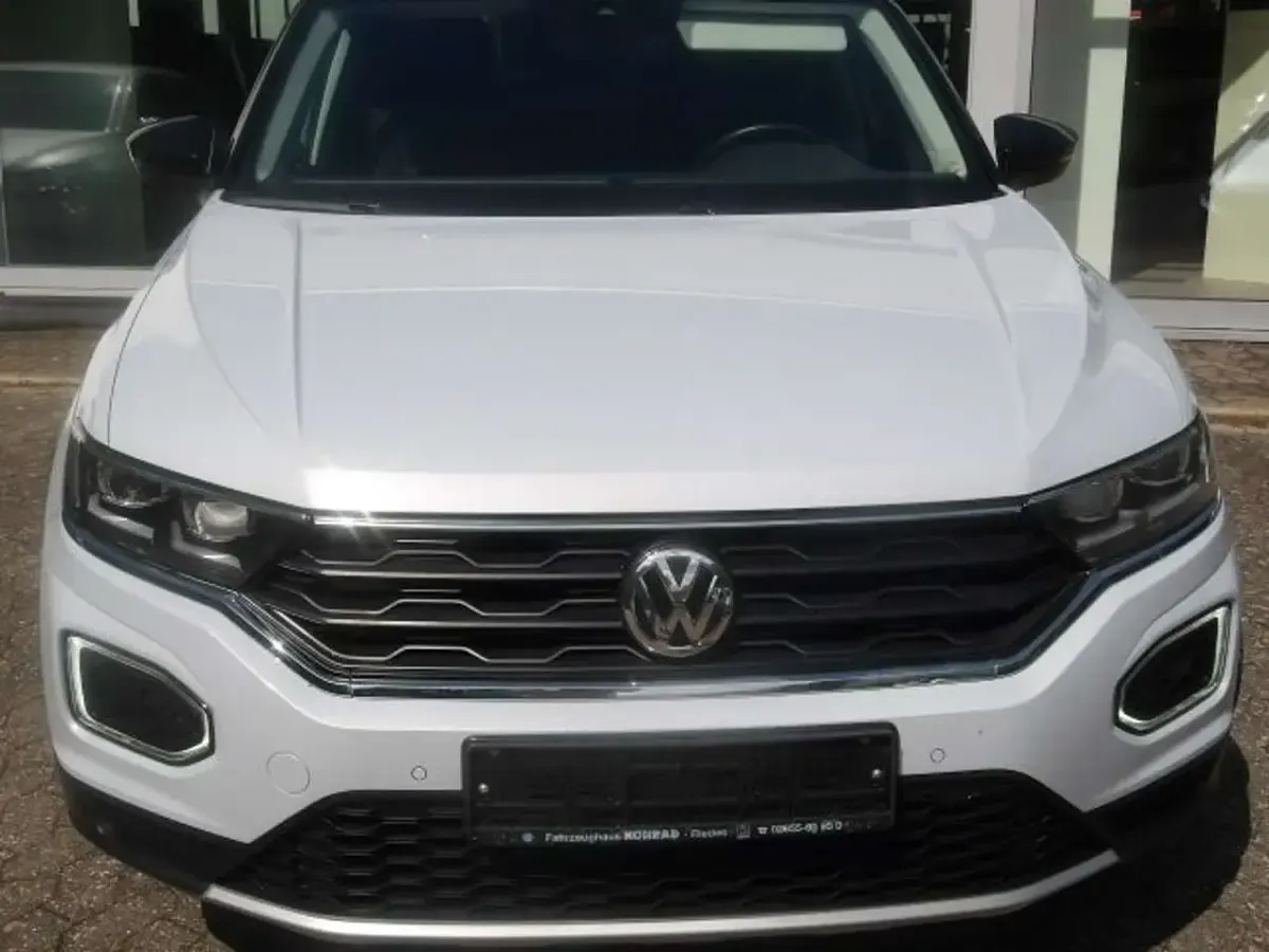 Gebraucht VW T-Roc IQ Drive 116 PS (85 kW) 2019 White silver metallic SUV