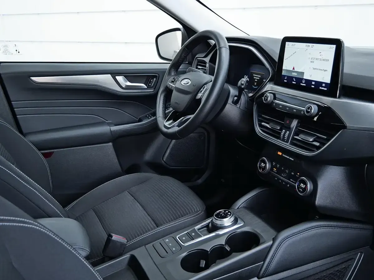 Gebraucht Ford Kuga Titanium 224 PS (164 kW) 2022 Silber SUV