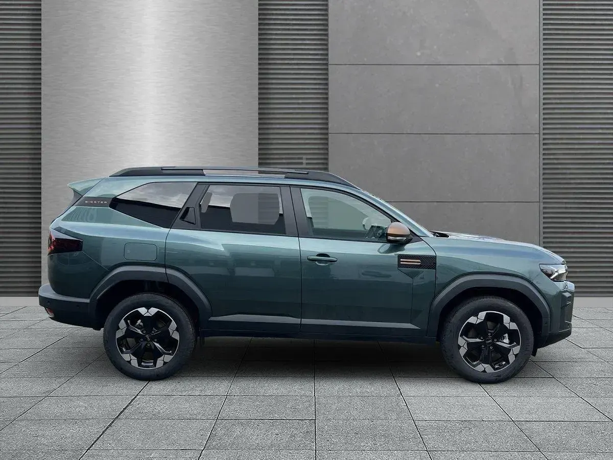 Neu Dacia Bigster Extreme 158 PS (116 kW) 2026 Zedergrün SUV