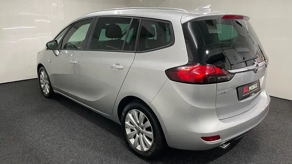 Gebraucht Opel Zafira 170 PS (125 kW) 2017 Argon silber/ice silver (m2) Van / Kleinbus