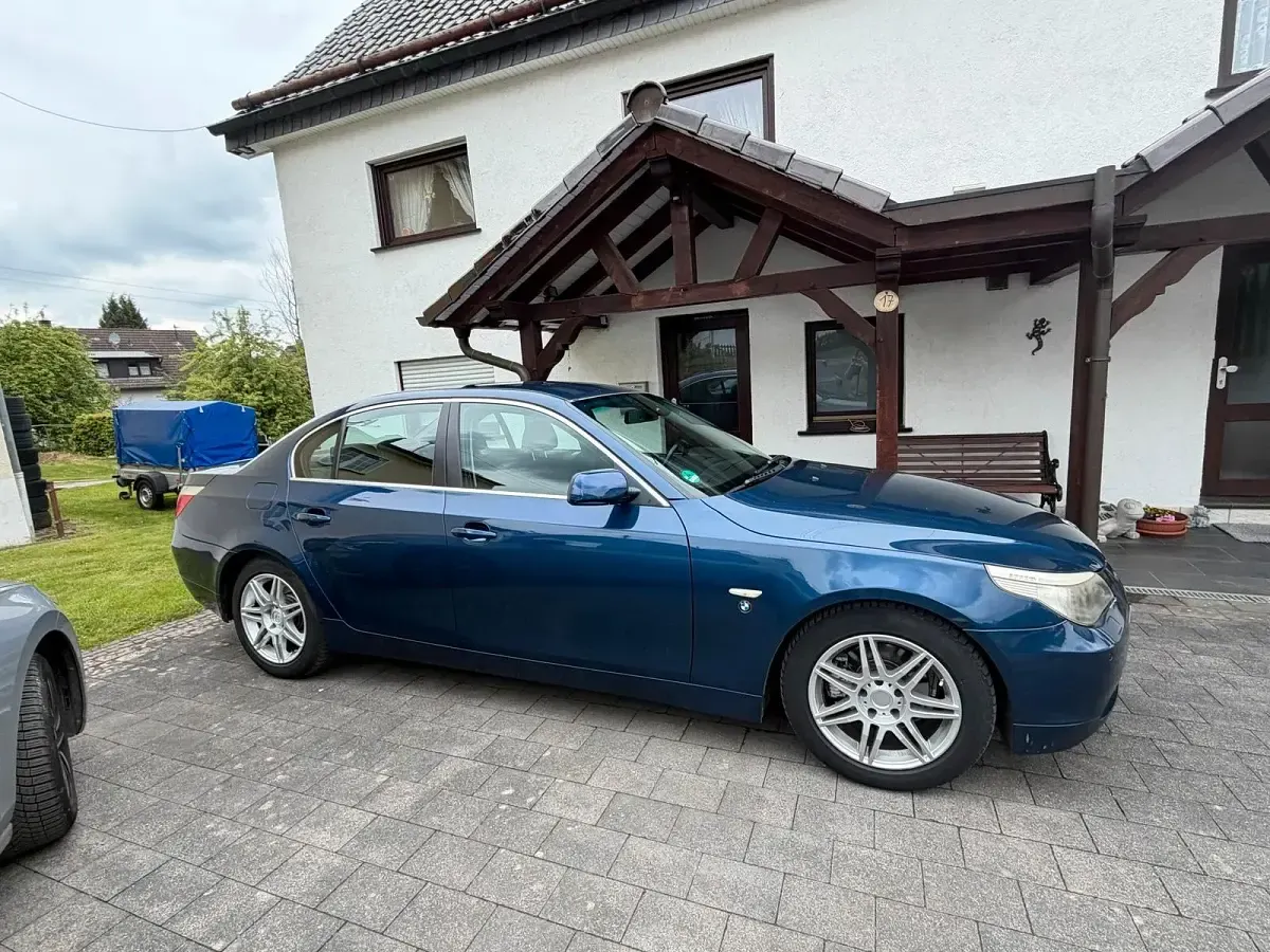Gebraucht BMW 520 170 PS (125 kW) 2004 Blau Limousine
