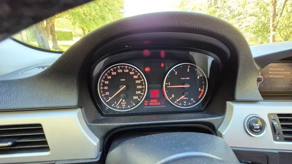 Używany BMW 318 143 KM (105 kW) 2010 Czarny Kombi