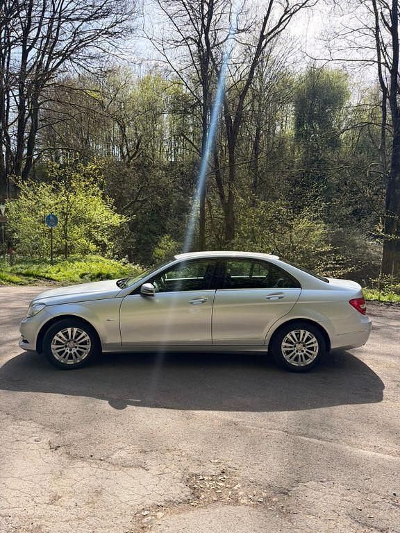 Gebraucht Mercedes C180 156 PS (114 kW) 2012 Silber Limousine