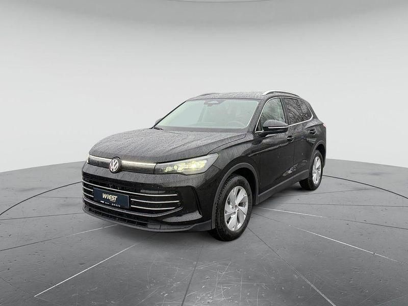 Neu VW Tiguan Elegance 150 PS (110 kW) 2026 Grenadillschwarz metallic SUV