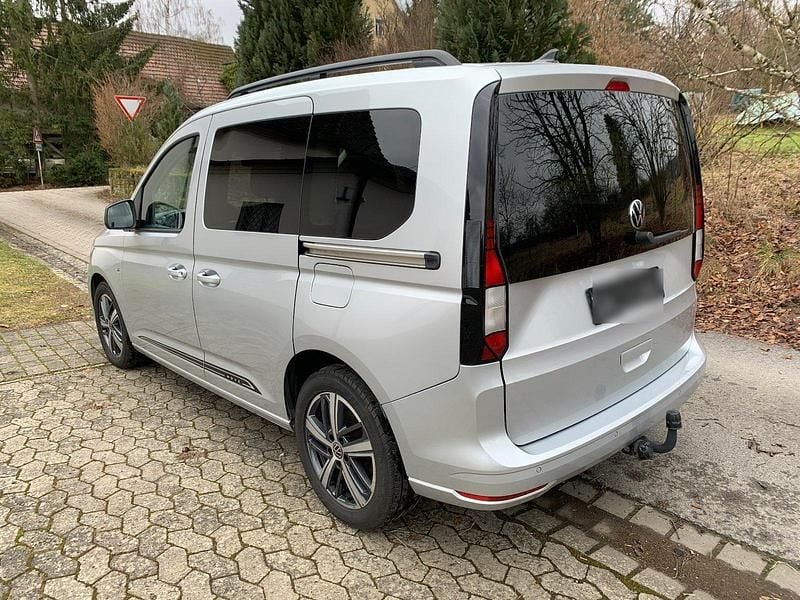 Gebraucht VW Caddy Move 122 PS (89 kW) 2021 Reflexsilber metallic Van / Kleinbus