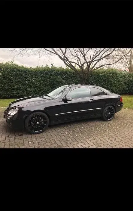 Gebraucht Mercedes CLK200 184 PS (135 kW) 2008 Schwarz Coupé