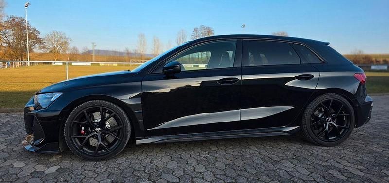 Gebraucht Audi RS3 Sport 400 PS (294 kW) 2025 Schwarz Limousine
