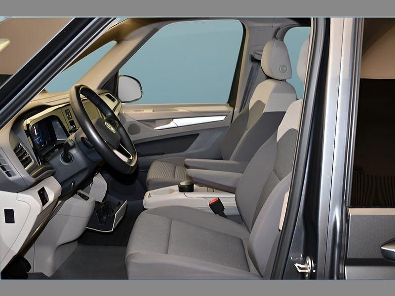 Używany VW Multivan 204 KM (150 kW) 2023 Szary Minivan