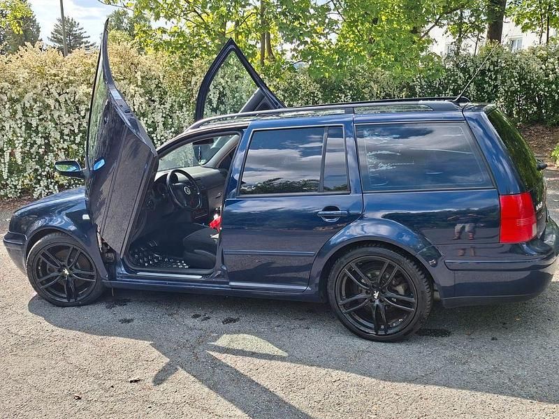 Gebraucht VW Bora Highline 170 PS (125 kW) 2001 Blau Kombi