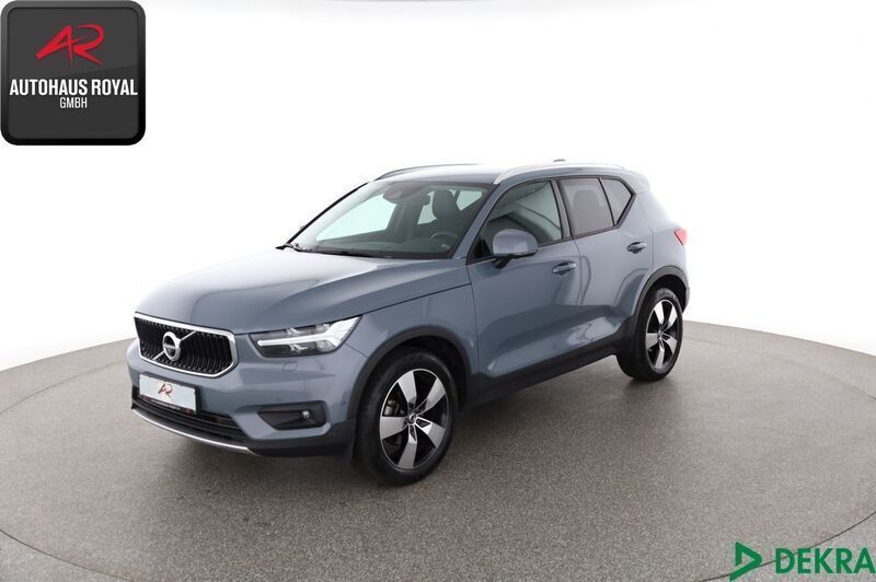 Grau (metallic) Gebraucht 2019 Volvo XC40 Momentum SUV | 27.860 € (Etwas zu teuer) - Bild 1/4