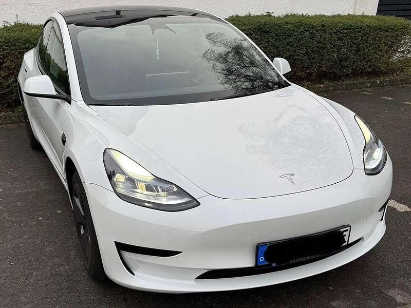 Gebraucht Tesla Model 3 Standard Range Plus 225 kW (306 PS) 2023 Weiß Limousine