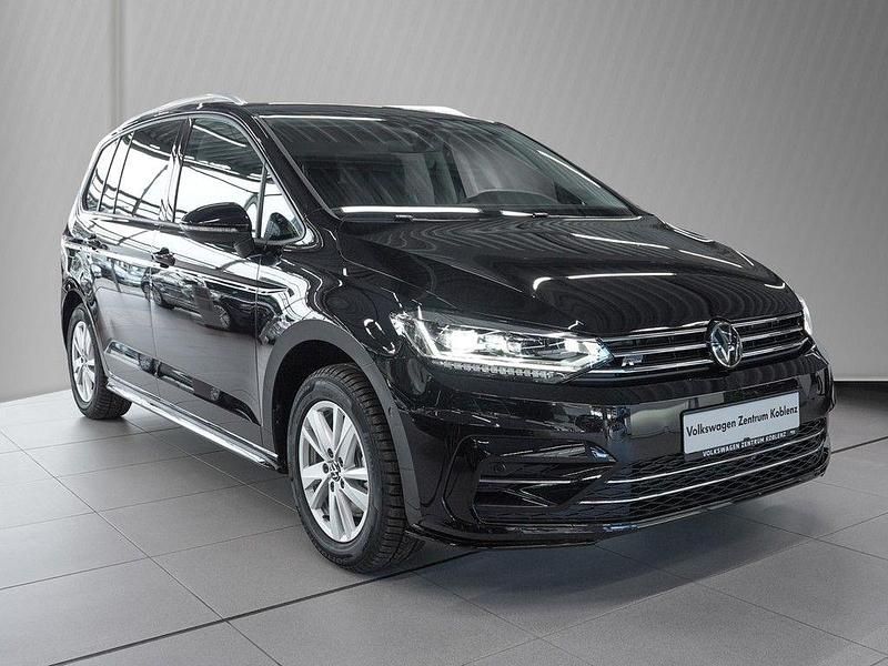Gebraucht VW Touran Comfortline 150 PS (110 kW) 2024 Deep black perleffekt Van / Kleinbus