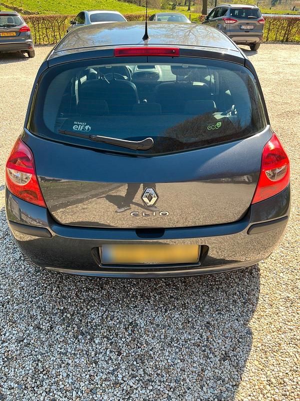 Second-hand Renault Clio II 2008 Negru Hatchback