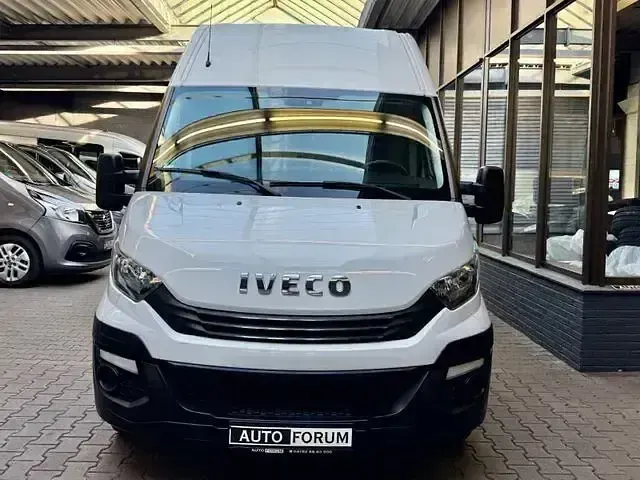 Occasion Iveco Daily 156 ch (114 kW) 2017 Blanc Monospace