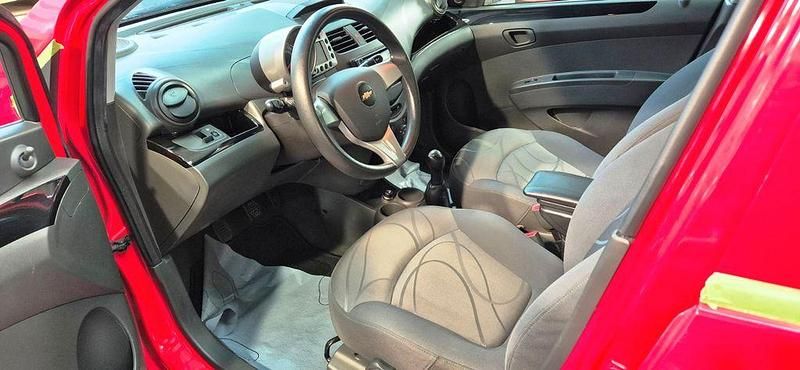 Gebraucht Chevrolet Spark LS 68 PS (50 kW) 2012 Rot Kleinwagen