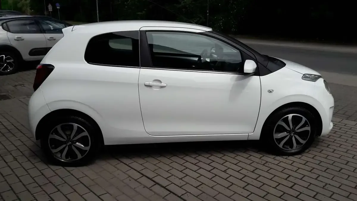 Gebraucht Citroën C1 Shine 82 PS (60 kW) 2015 Weiß Kleinwagen