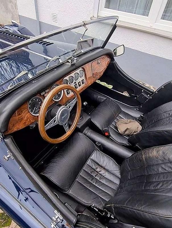 Gebraucht Morgan Plus 8 204 PS (150 kW) 1985 Blau Cabrio